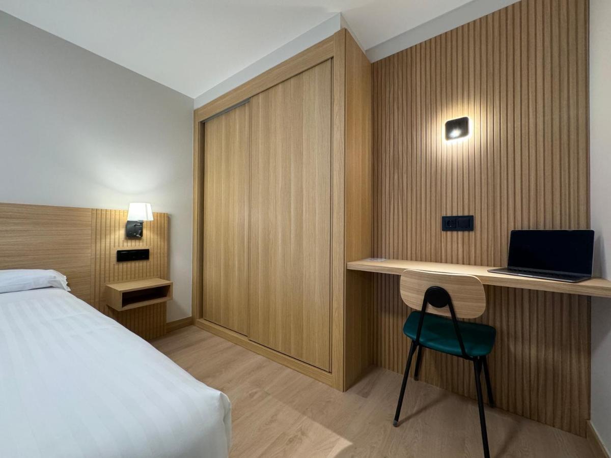 Hotel Europa Arteixo Kültér fotó