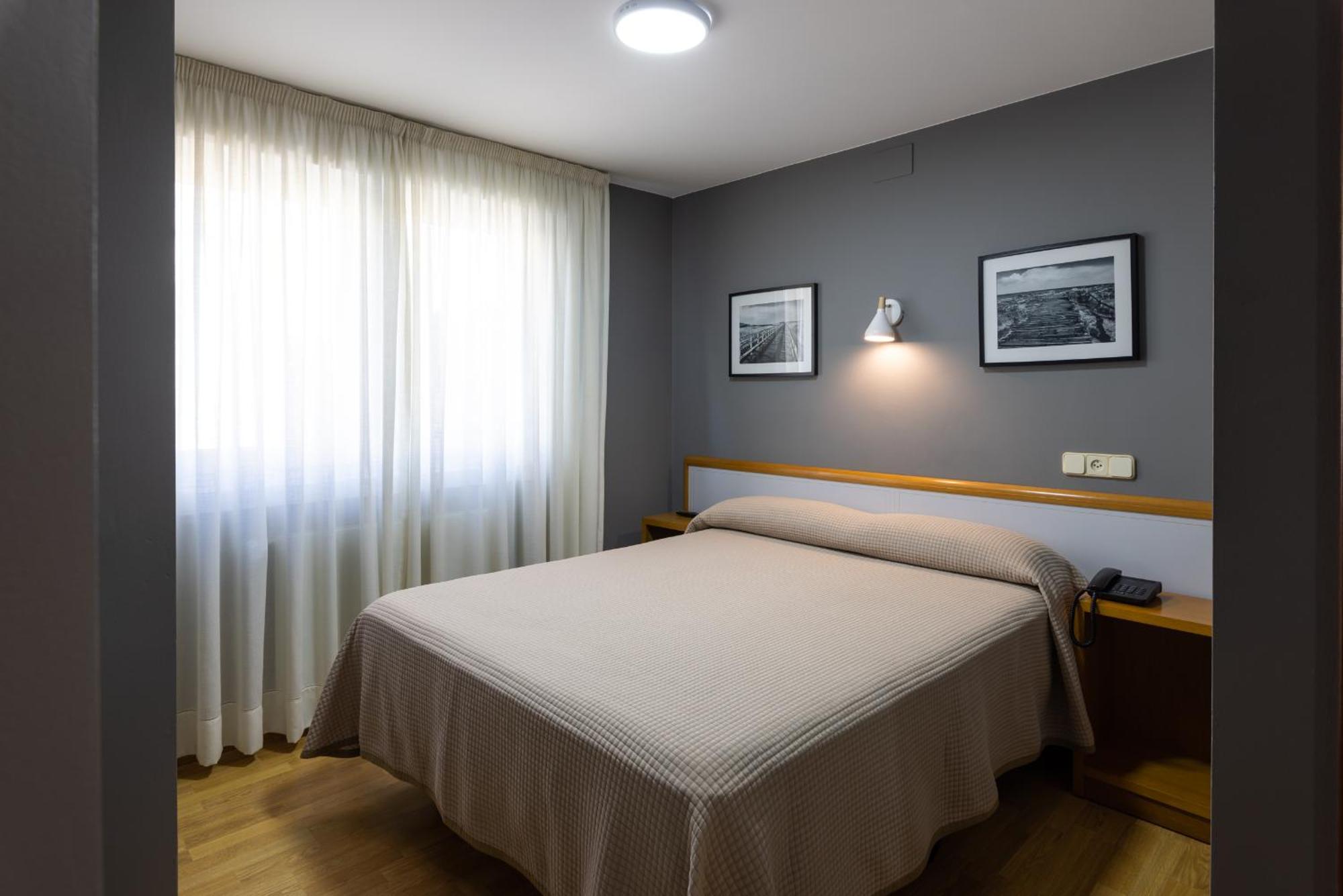 Hotel Europa Arteixo Kültér fotó
