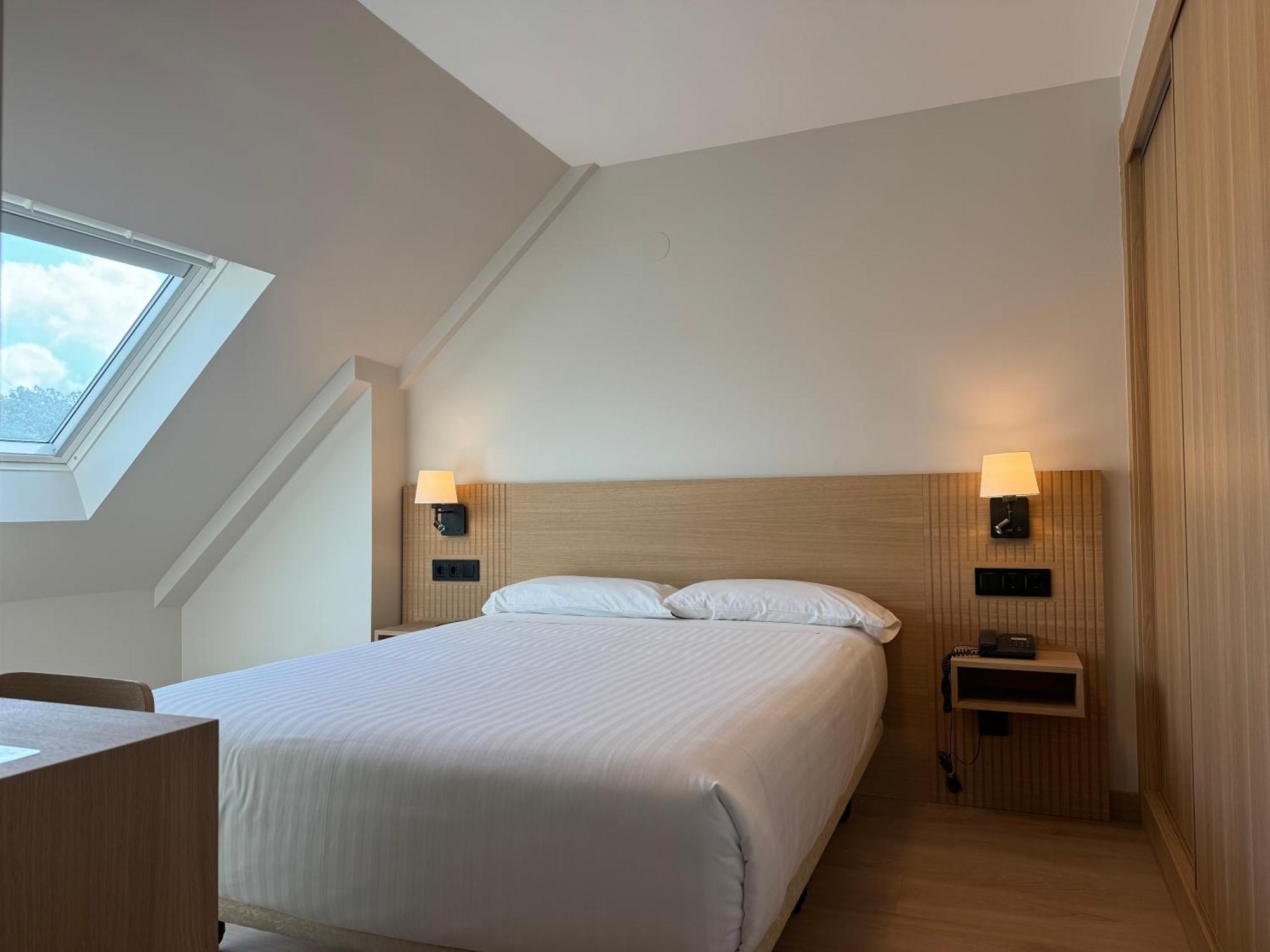 Hotel Europa Arteixo Kültér fotó